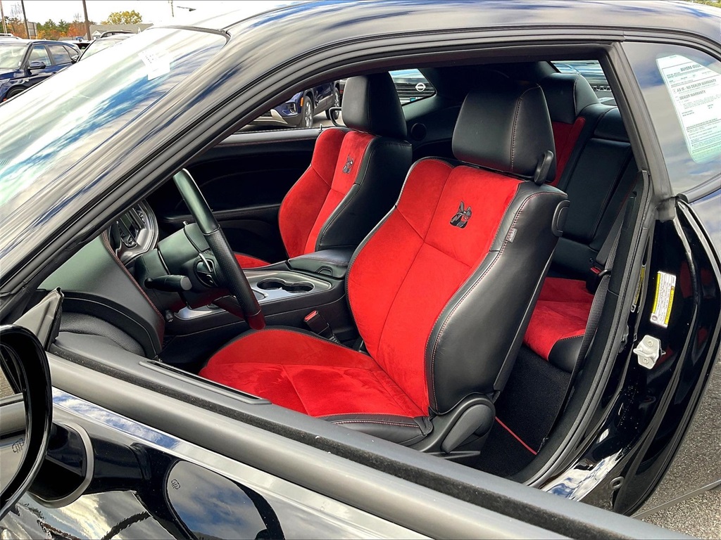 2023 Dodge Challenger R/T Scat Pack Widebody - Photo 9