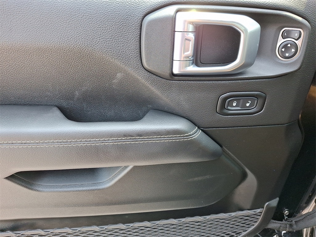 2022 Jeep Wrangler Unlimited Sahara 4xe - Photo 12