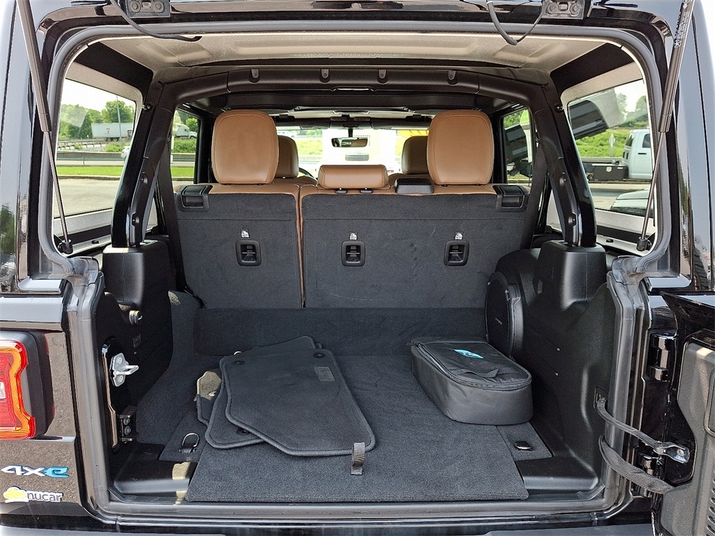 2022 Jeep Wrangler Unlimited Sahara 4xe - Photo 30