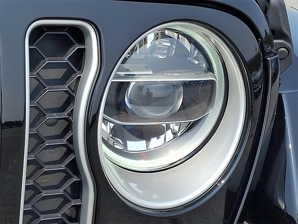 2022 Jeep Wrangler Unlimited Sahara 4xe - Photo 9