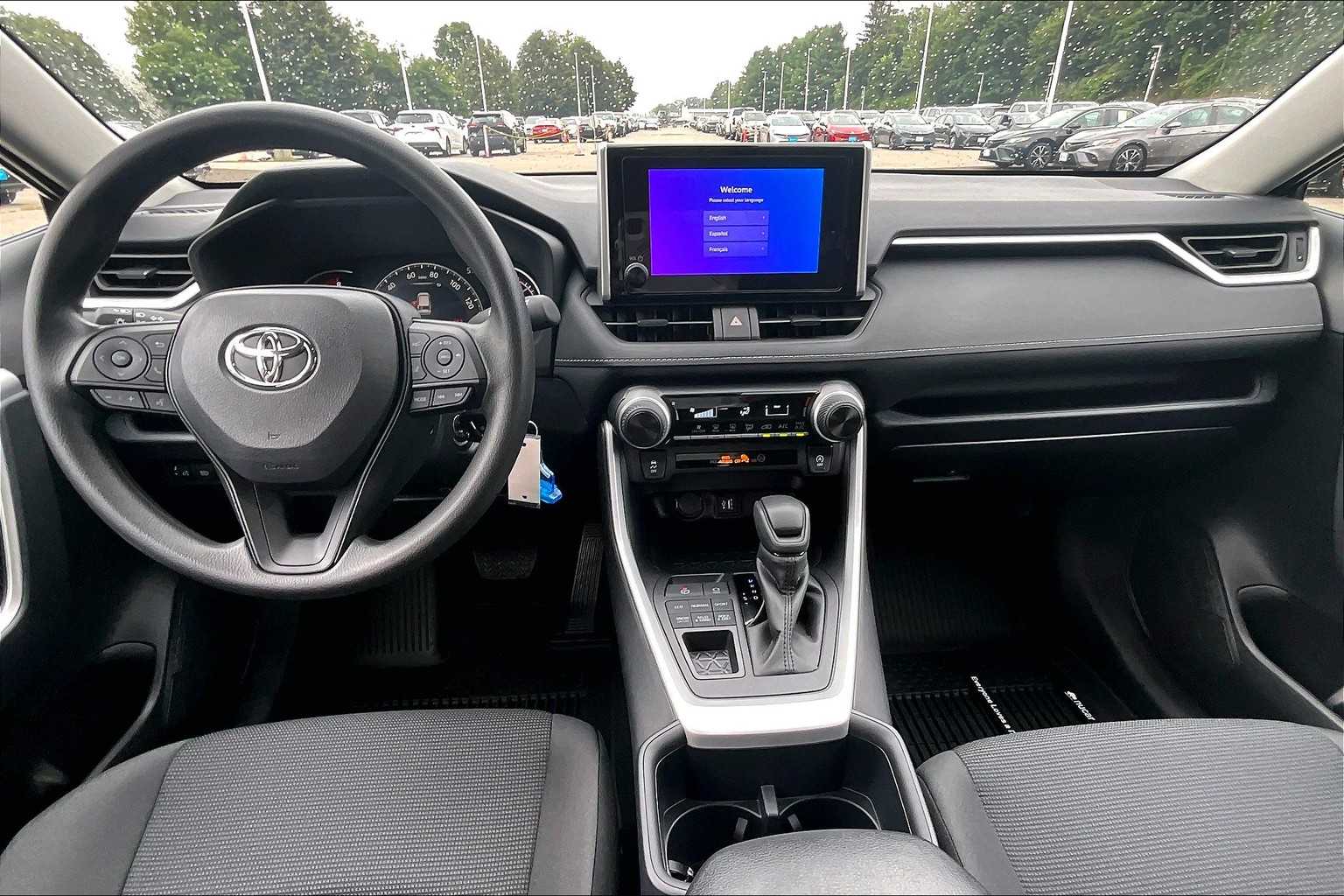 2025 Toyota RAV4 LE - Photo 12