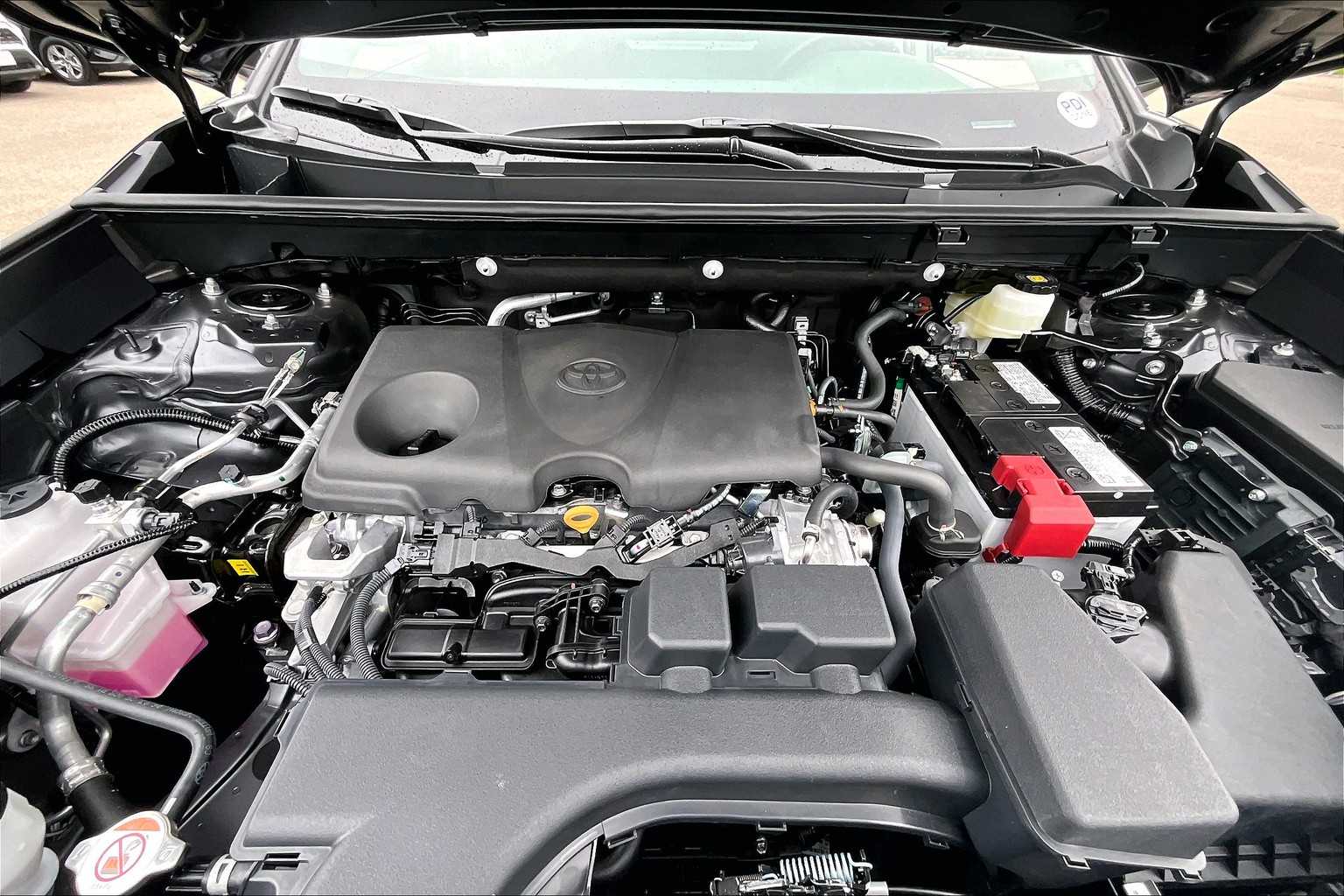 2025 Toyota RAV4 LE - Photo 16