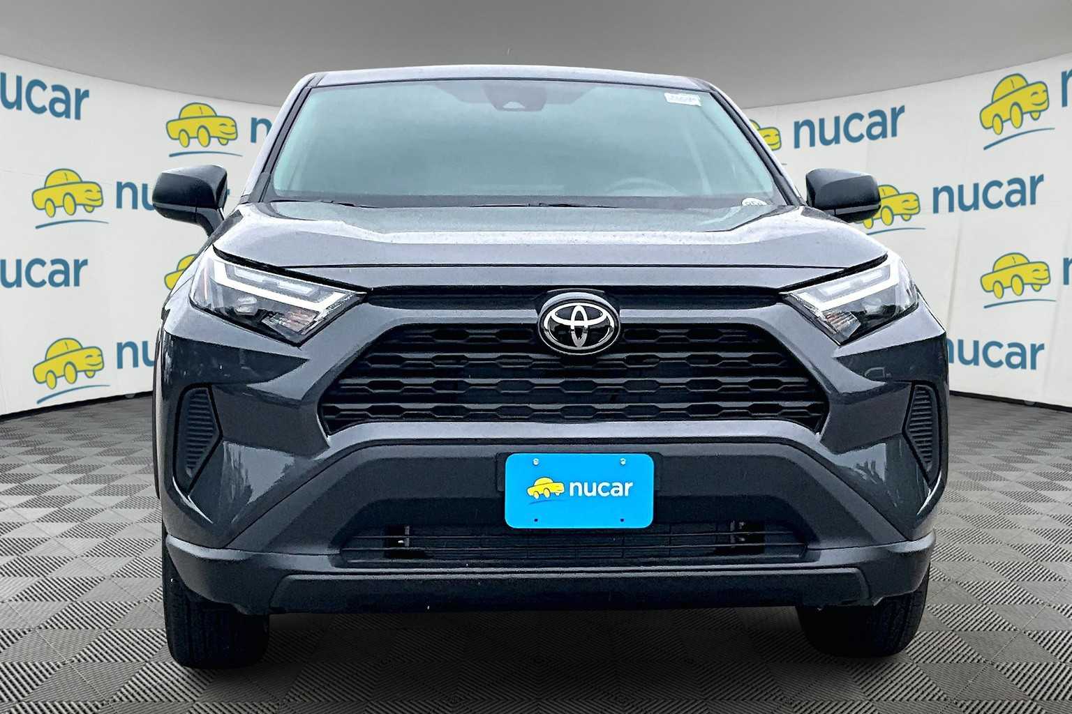 2025 Toyota RAV4 LE - Photo 3