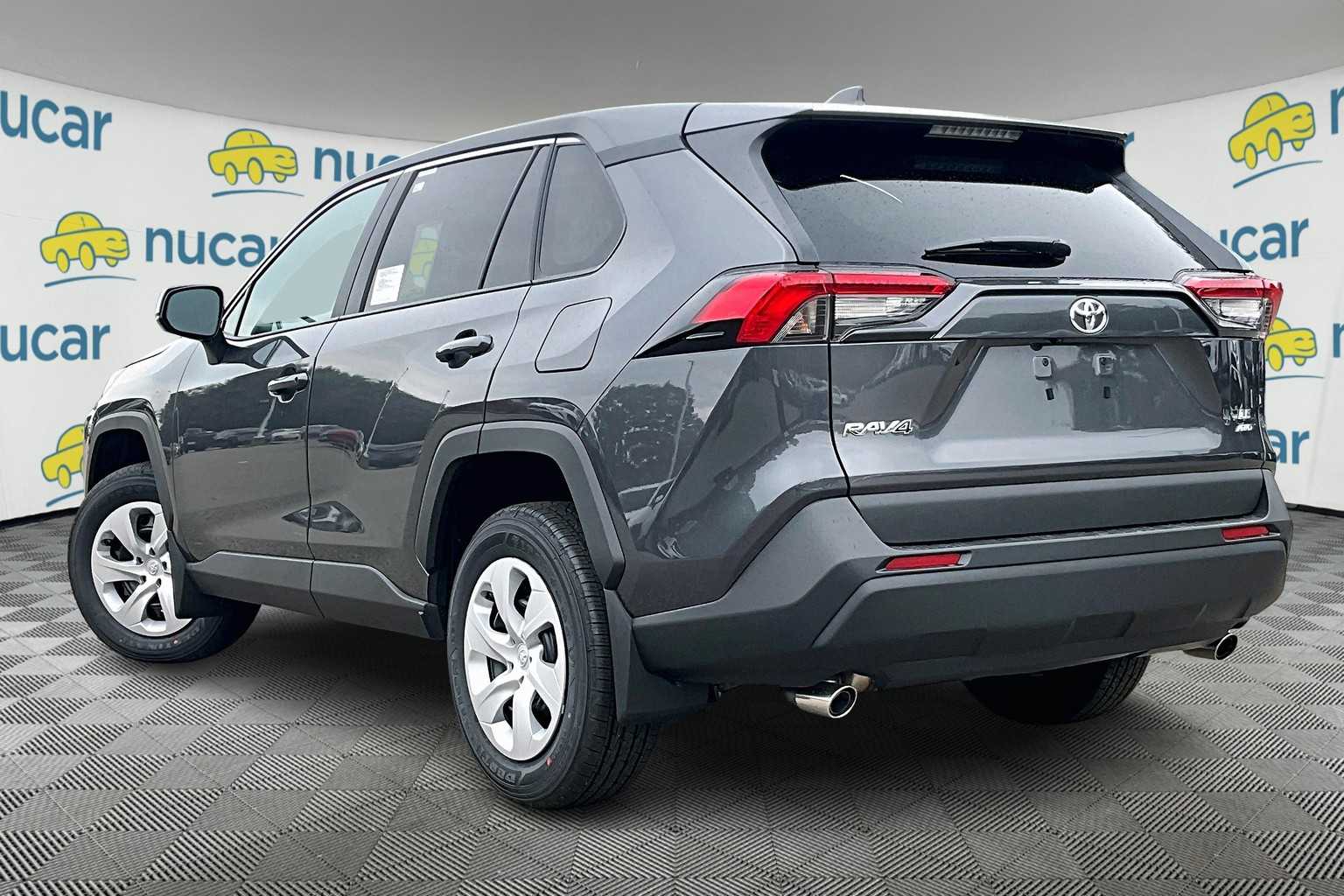 2025 Toyota RAV4 LE - Photo 5