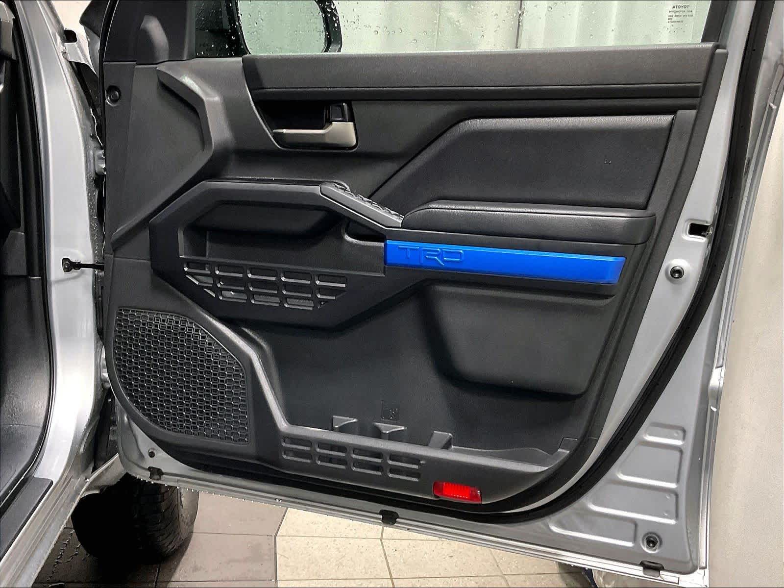 2025 Toyota Tacoma TRD Off Road - Photo 12