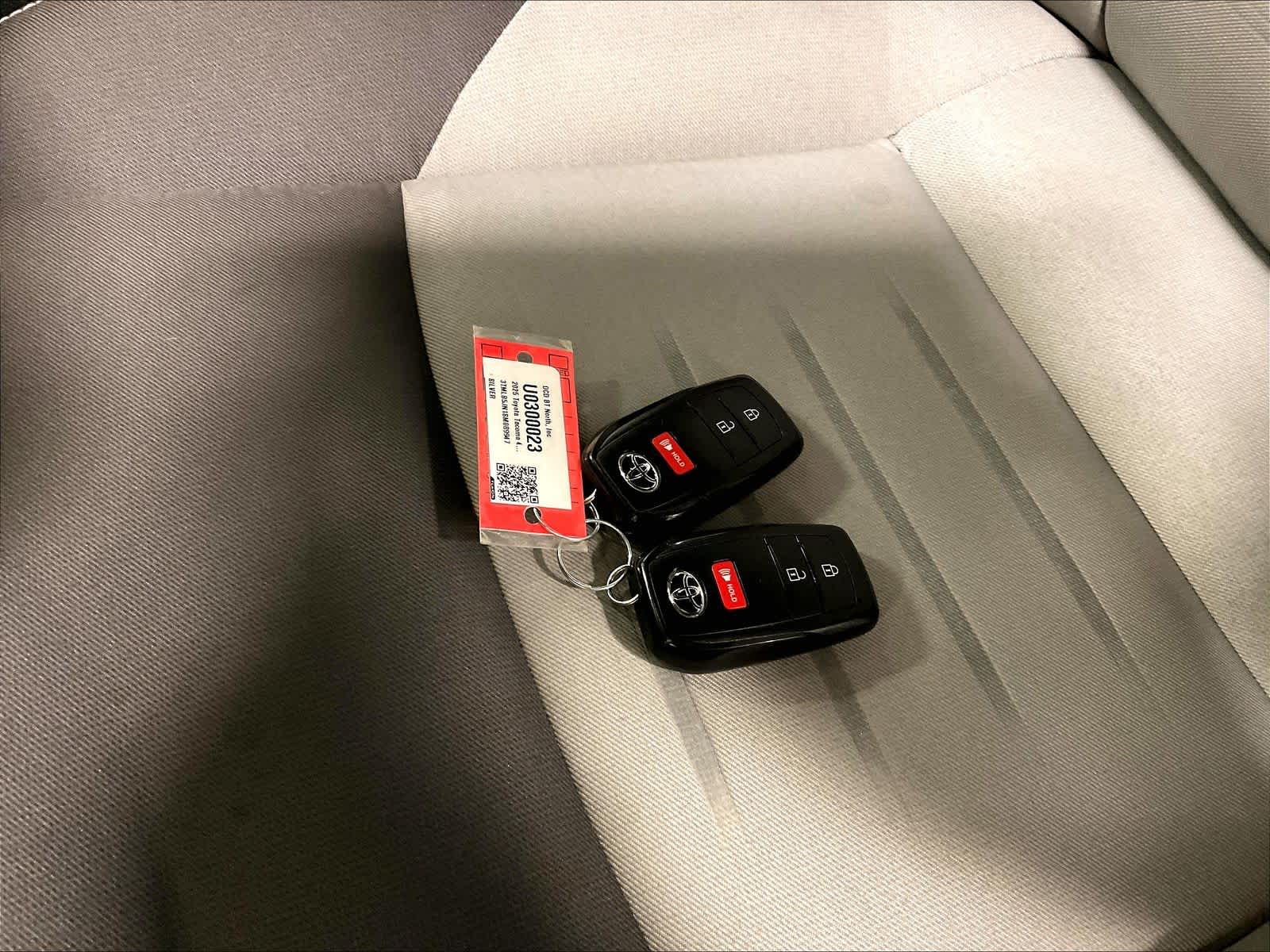 2025 Toyota Tacoma TRD Off Road - Photo 29