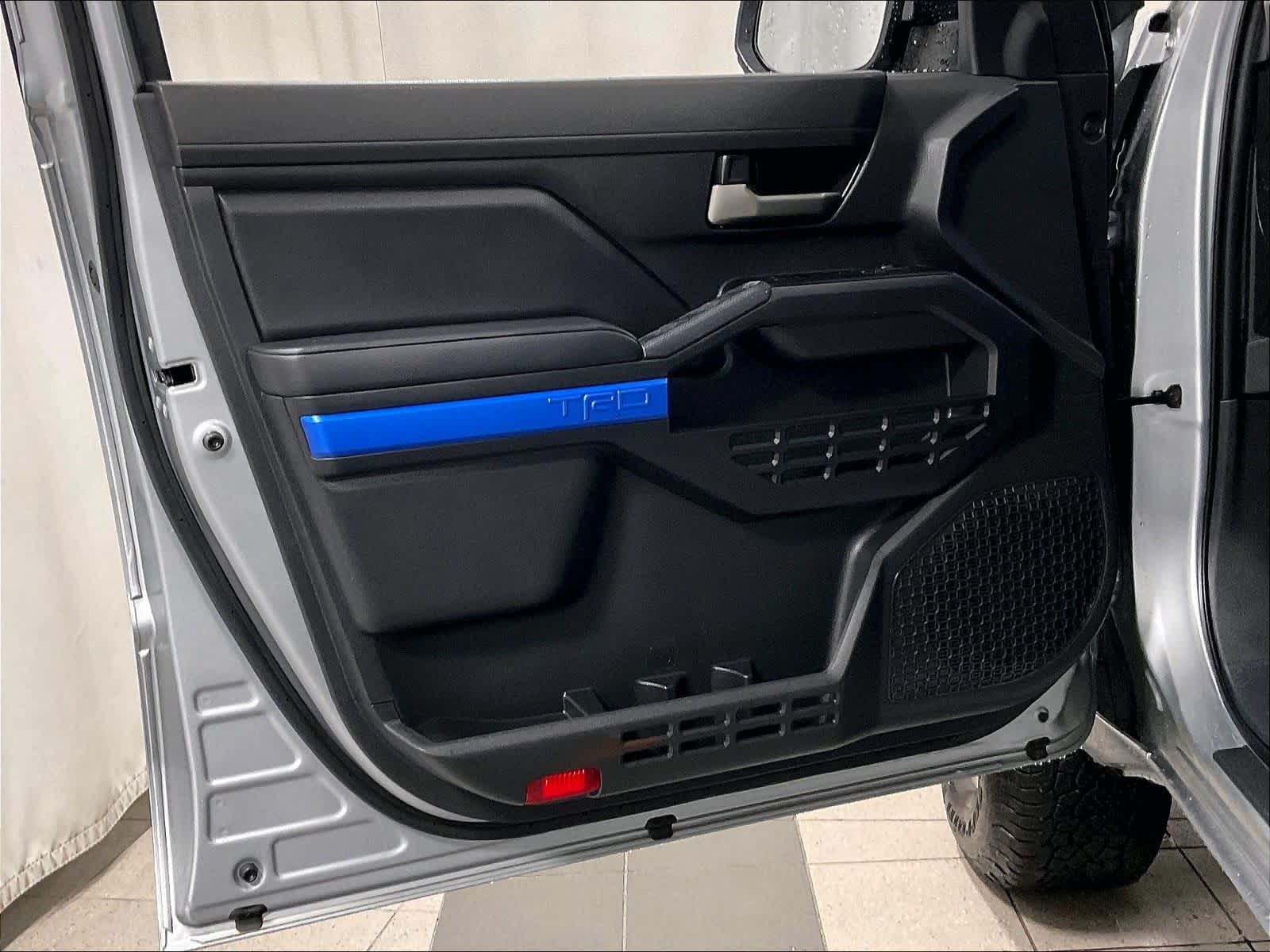 2025 Toyota Tacoma TRD Off Road - Photo 9