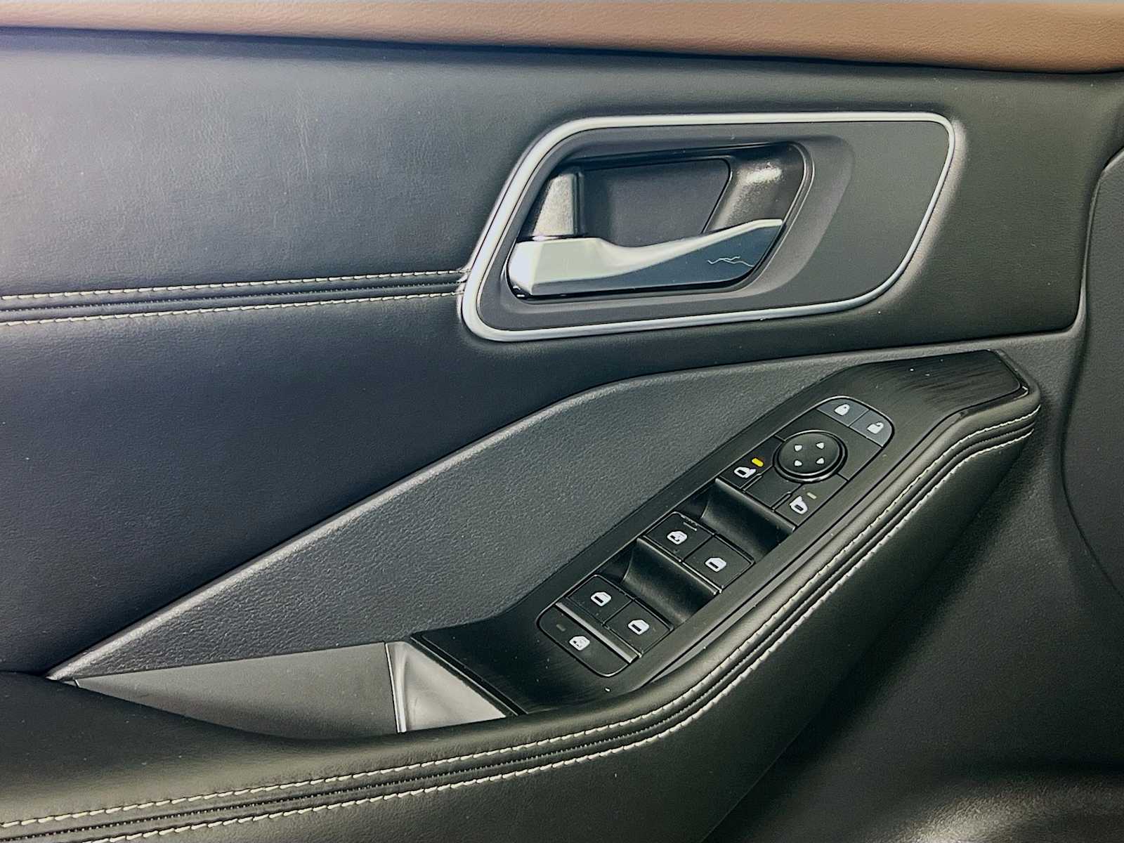 2021 Nissan Rogue SV - Photo 17