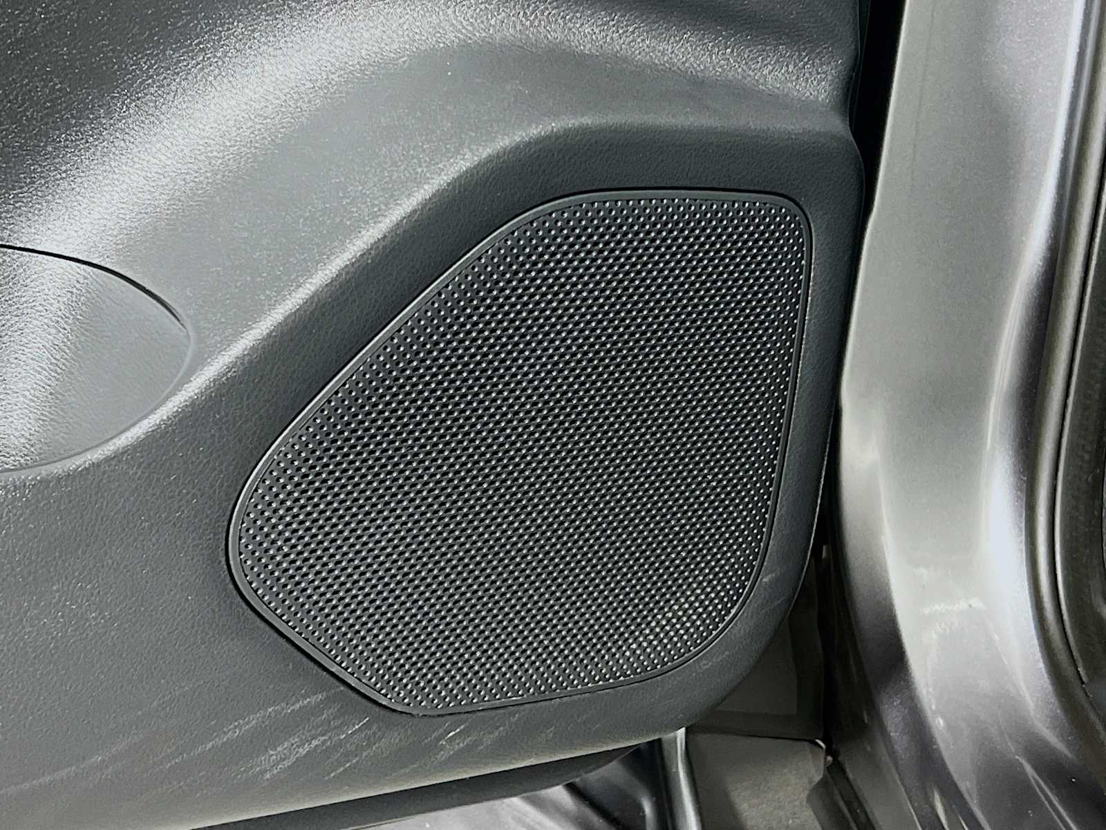 2021 Nissan Rogue SV - Photo 18