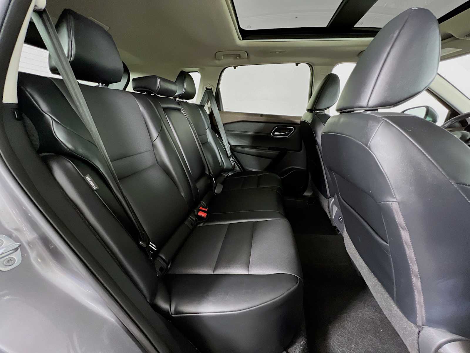 2021 Nissan Rogue SV - Photo 28