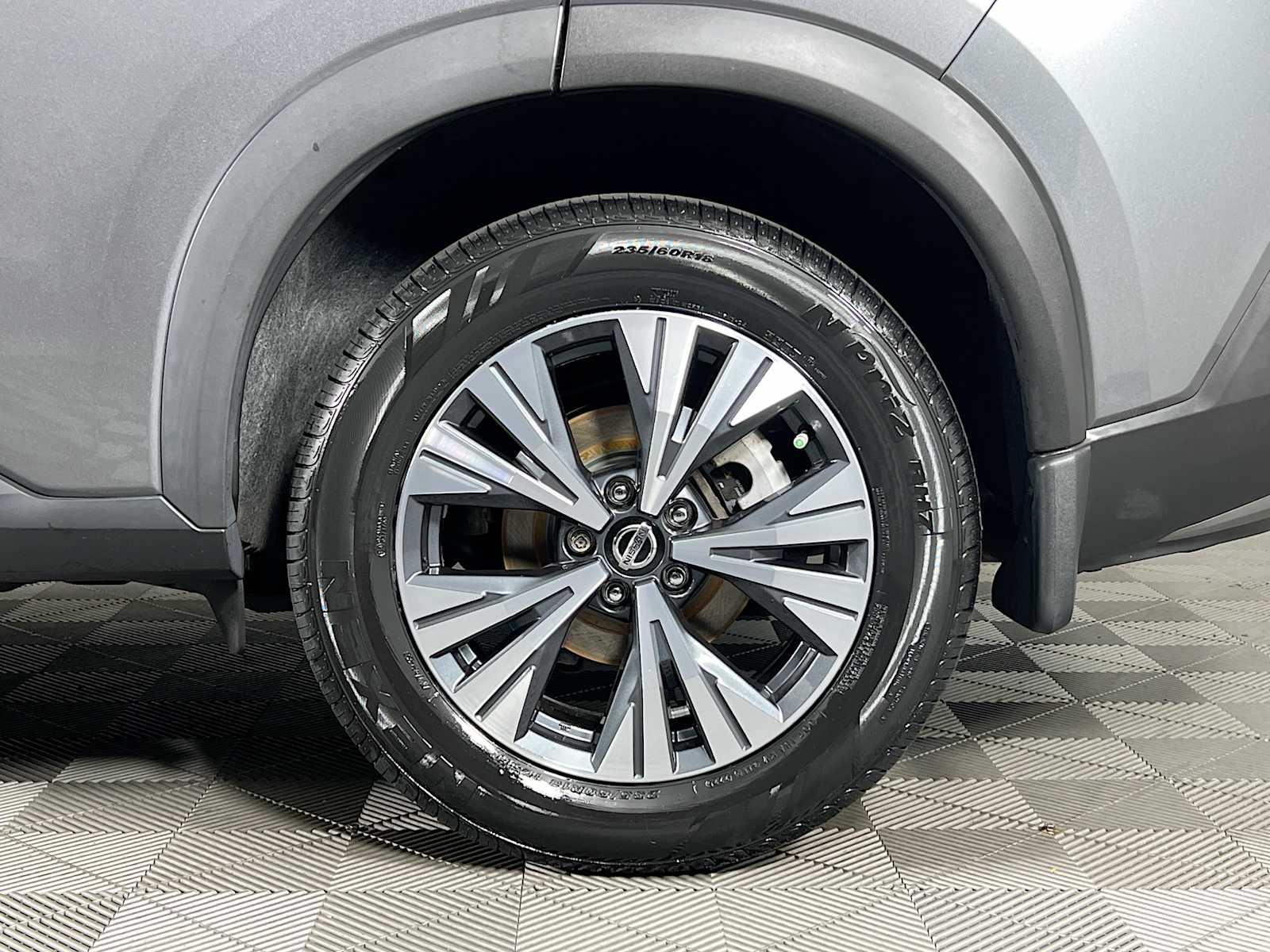 2021 Nissan Rogue SV - Photo 32