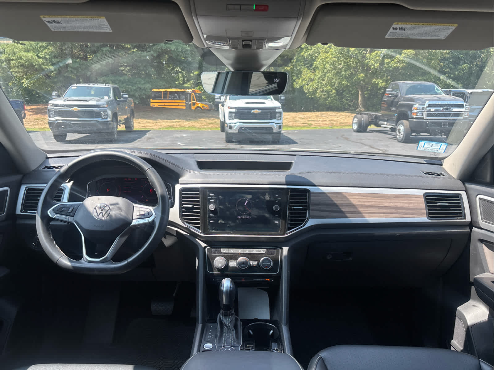 2022 Volkswagen Atlas 3.6L V6 SEL - Photo 9