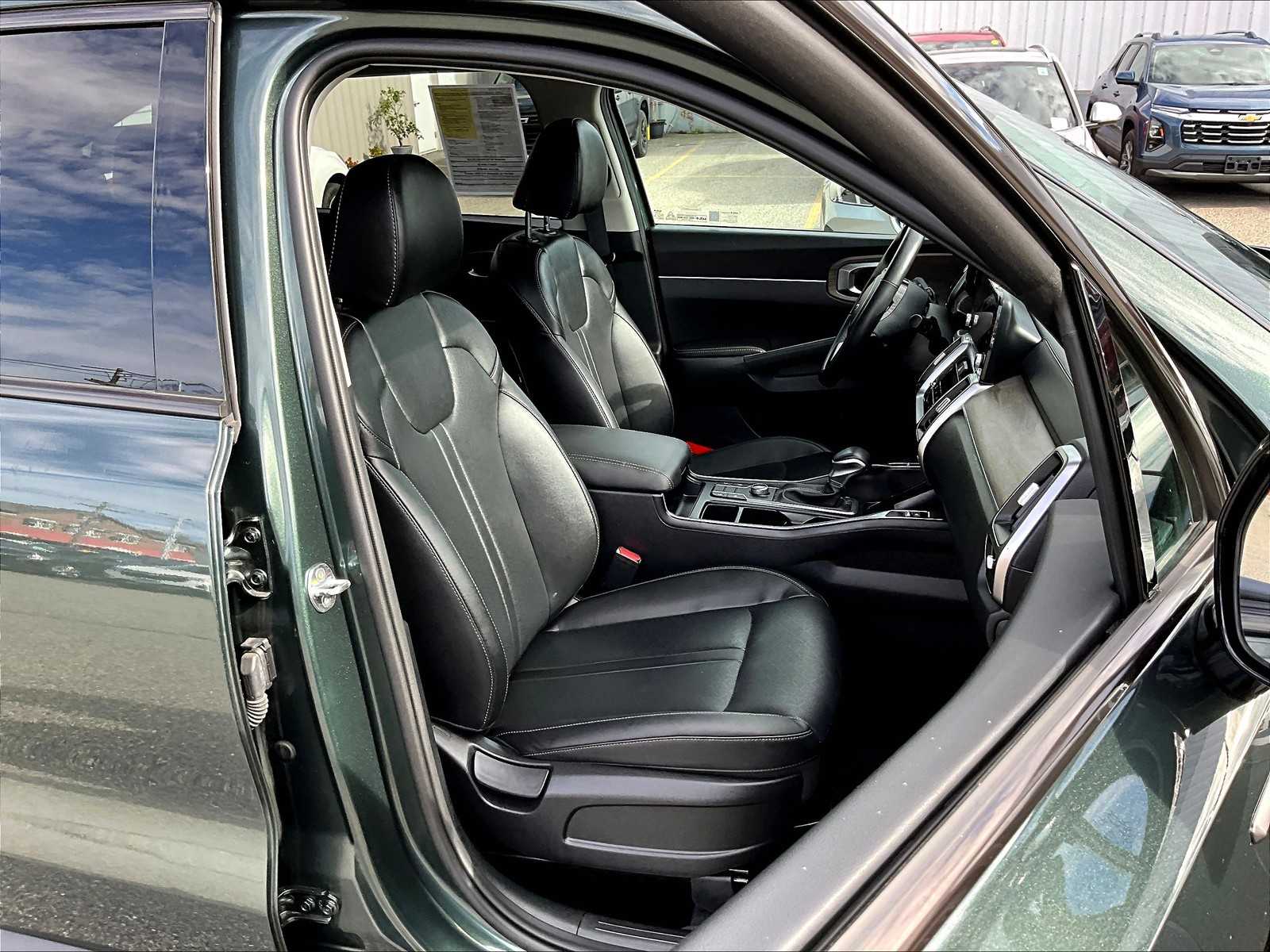 2022 Kia Sorento X-Line S - Photo 11