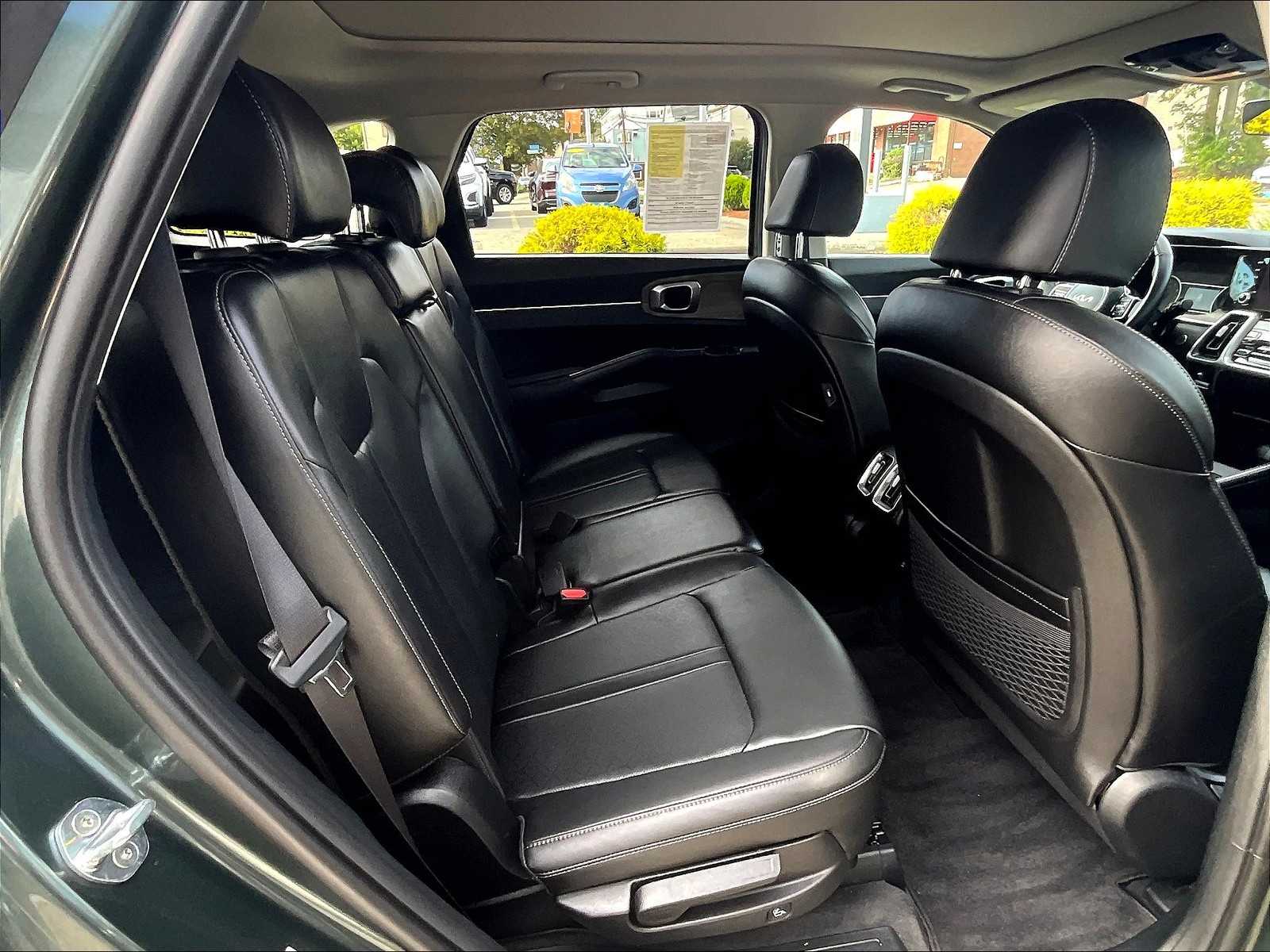 2022 Kia Sorento X-Line S - Photo 16