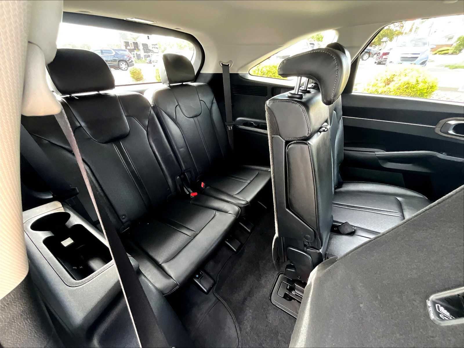 2022 Kia Sorento X-Line S - Photo 17