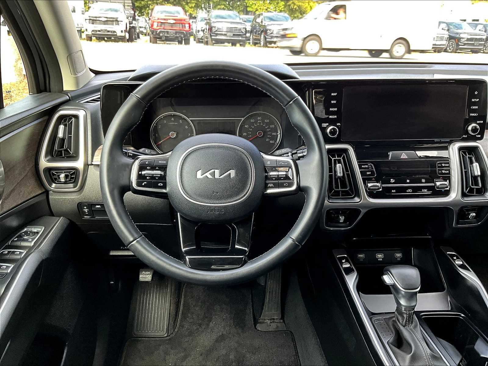 2022 Kia Sorento X-Line S - Photo 18