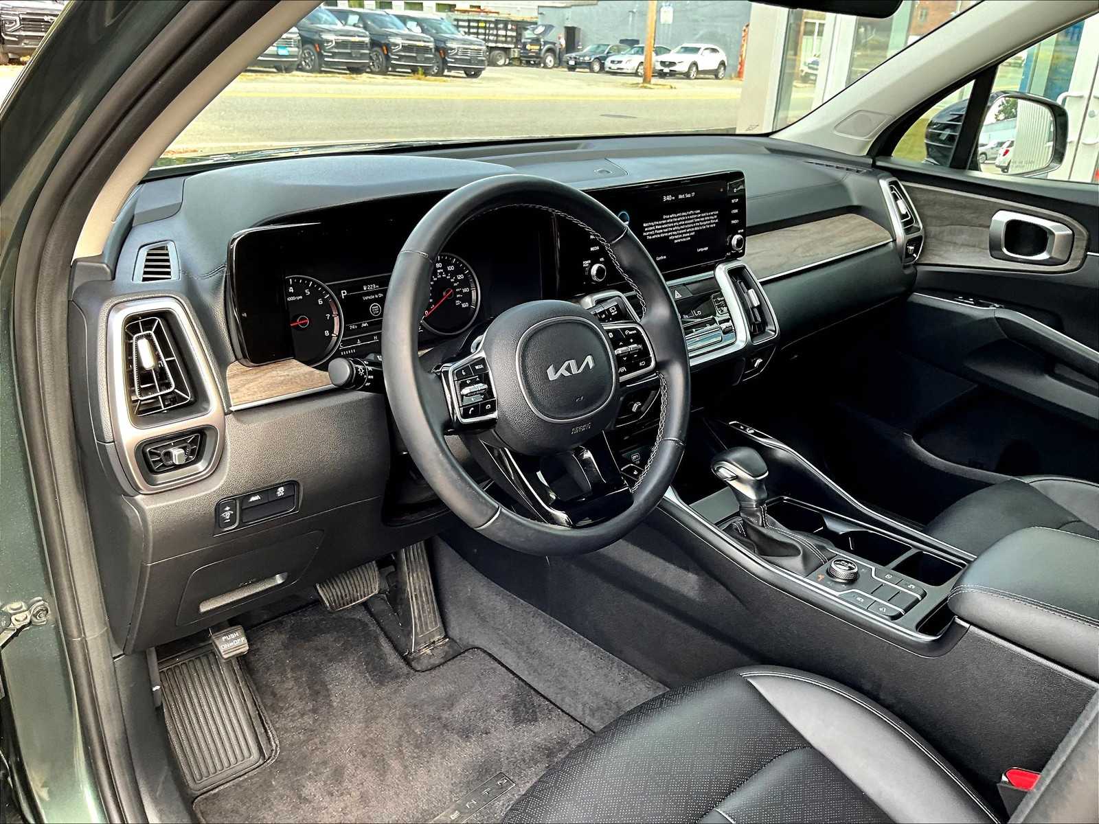 2022 Kia Sorento X-Line S - Photo 8