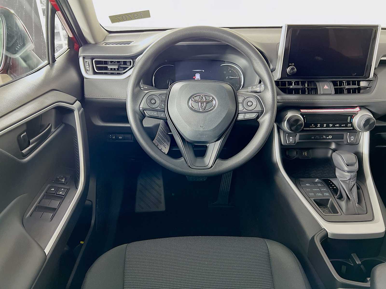 2025 Toyota RAV4 LE - Photo 15