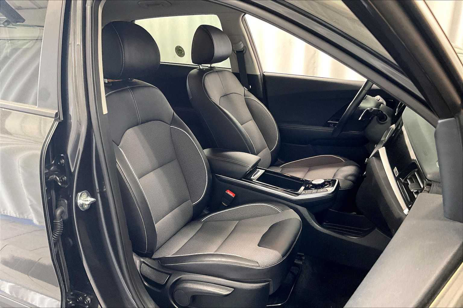 2022 Kia Niro EV EX - Photo 11