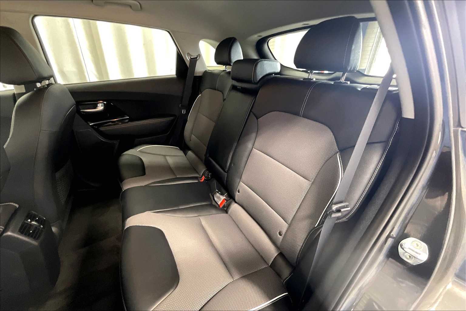 2022 Kia Niro EV EX - Photo 15