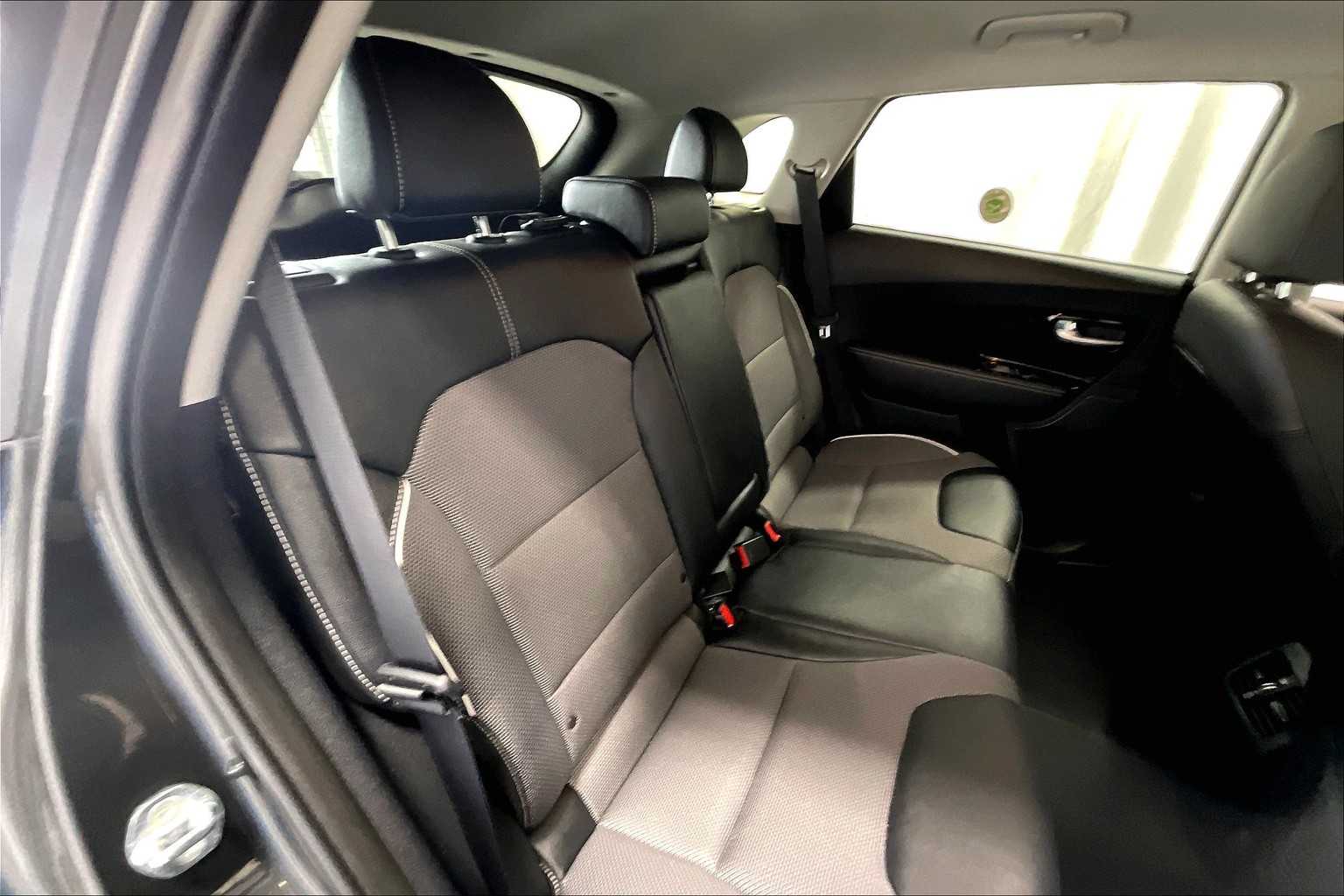 2022 Kia Niro EV EX - Photo 16