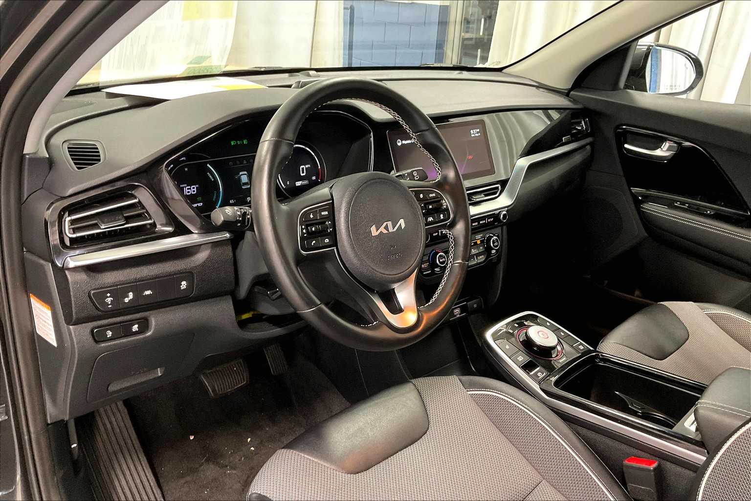 2022 Kia Niro EV EX - Photo 8