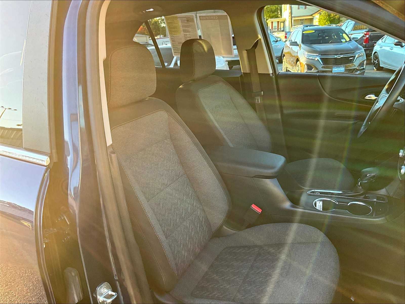 2023 Chevrolet Equinox LT - Photo 11