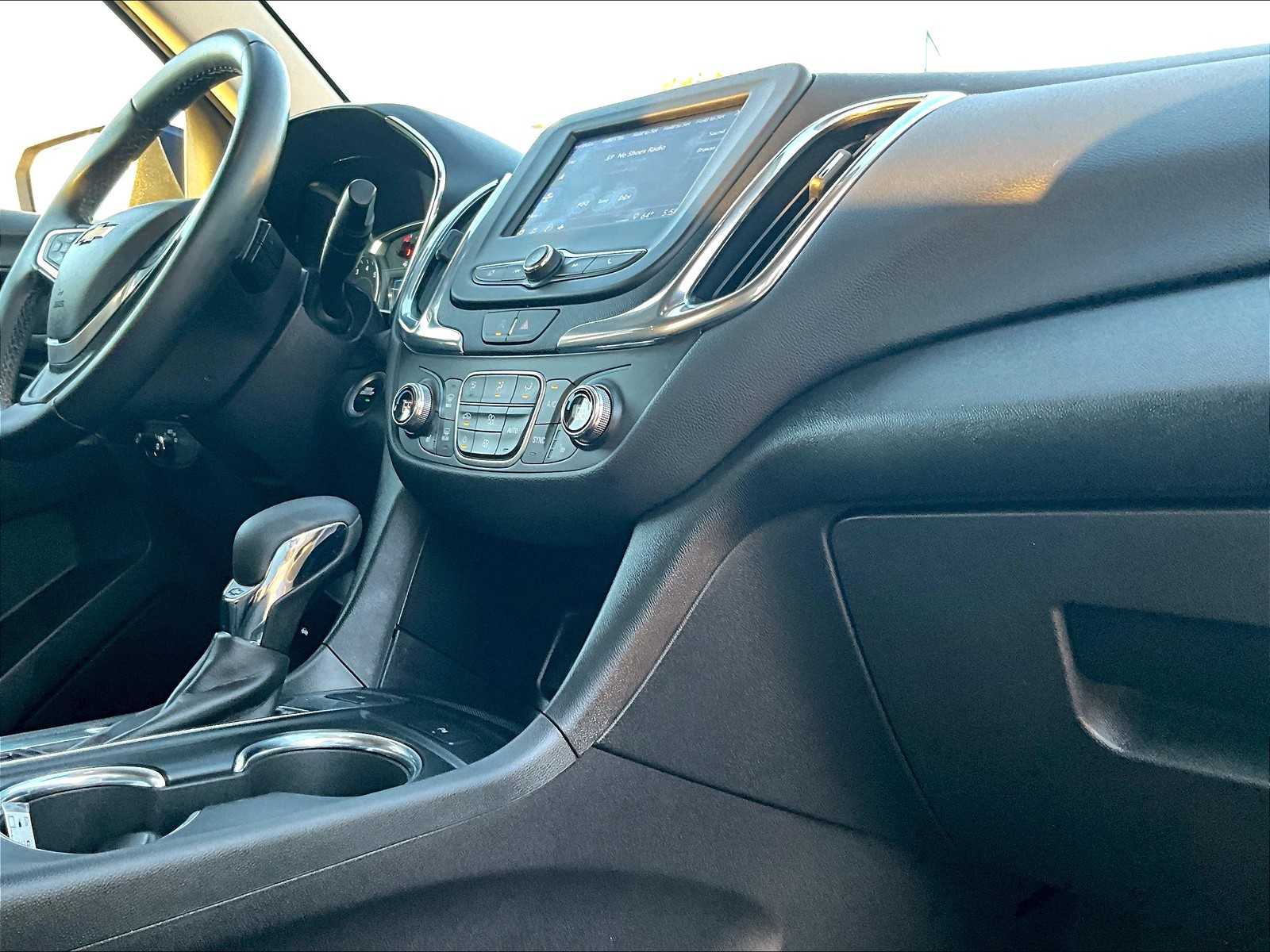 2023 Chevrolet Equinox LT - Photo 14