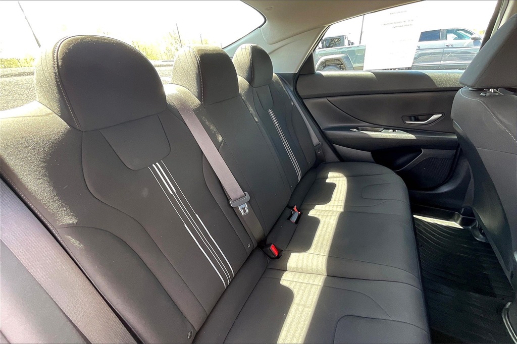 2023 Hyundai Elantra Hybrid Blue - Photo 15