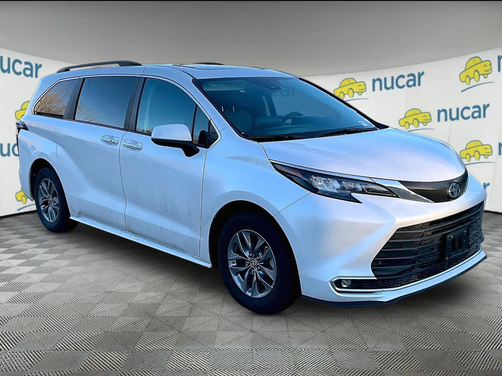 2024 Toyota Sienna XLE