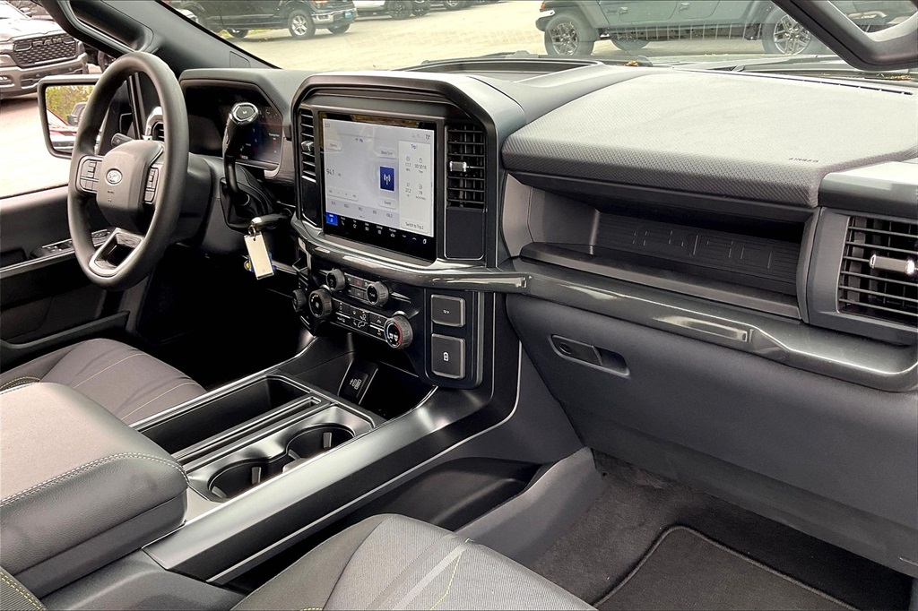 2025 Ford F-150 STX - Photo 10