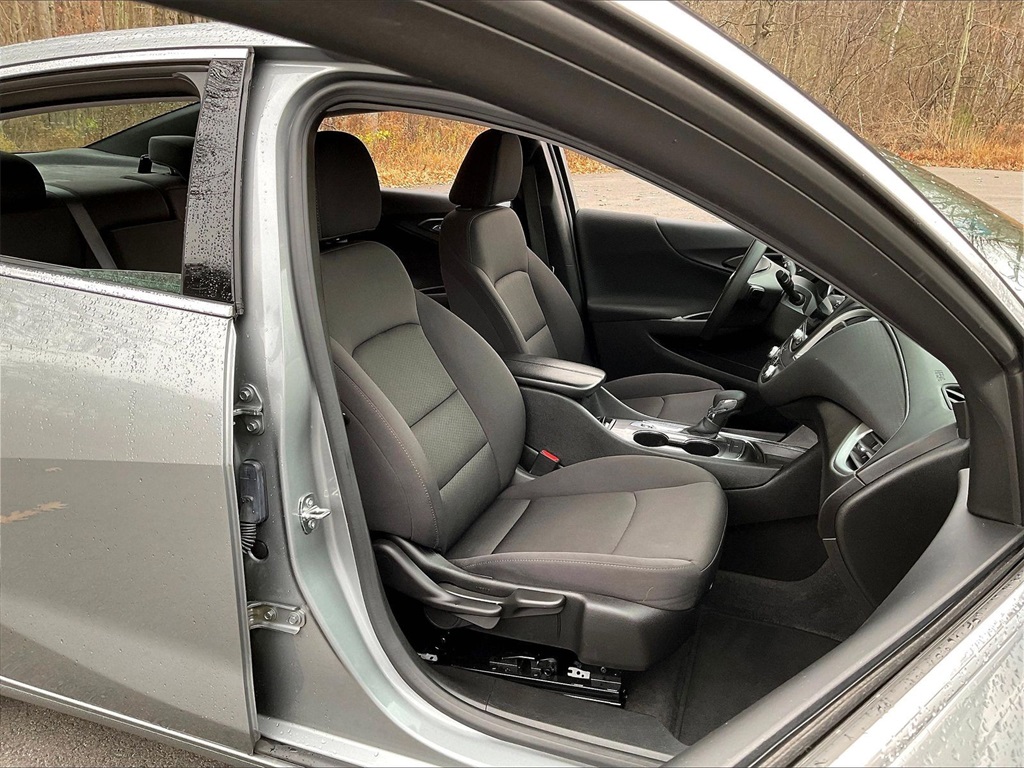2023 Chevrolet Malibu LT - Photo 11