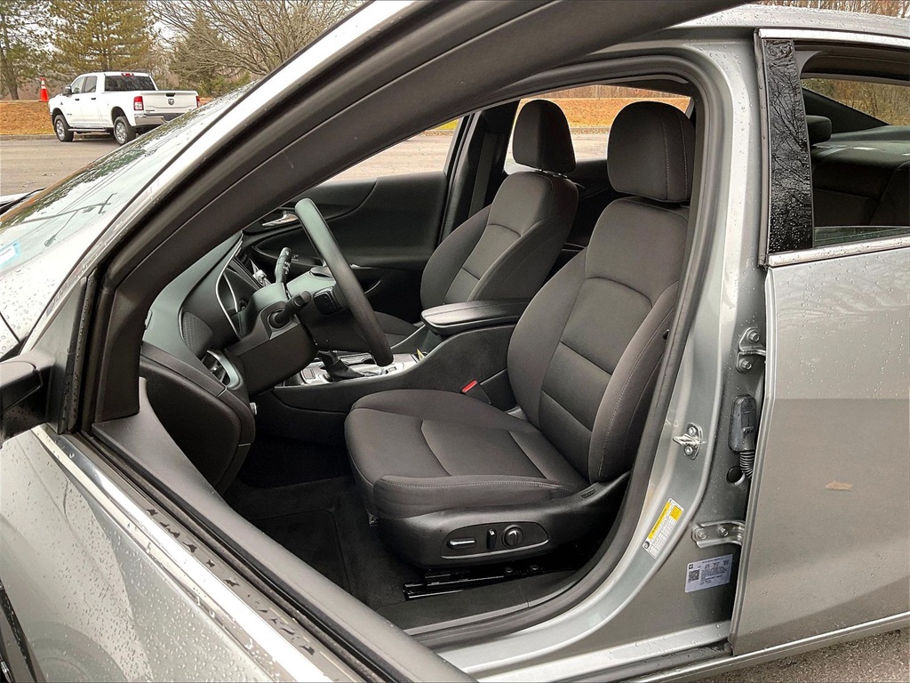 2023 Chevrolet Malibu LT - Photo 10