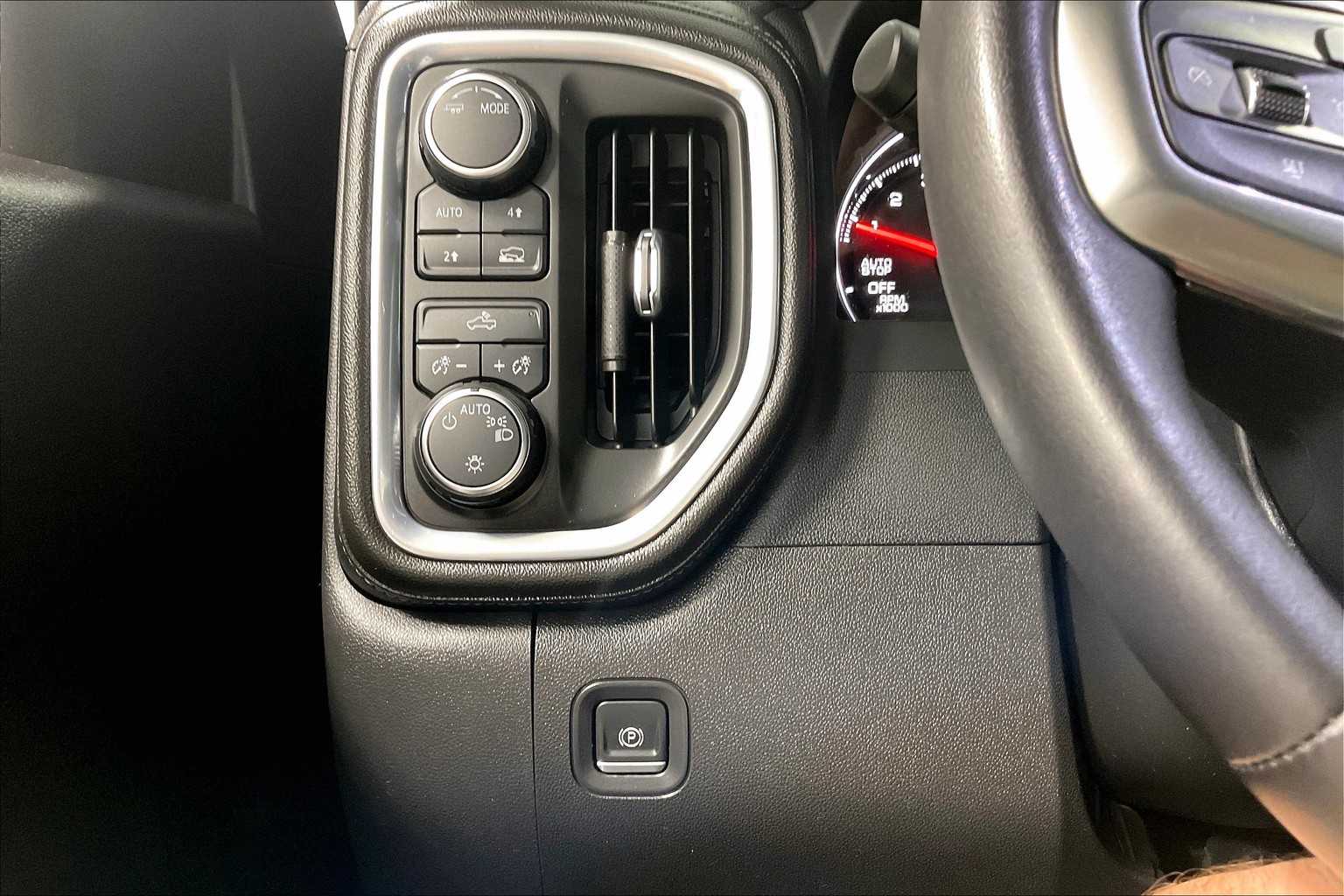2022 Chevrolet Silverado 1500 LTD LT - Photo 25