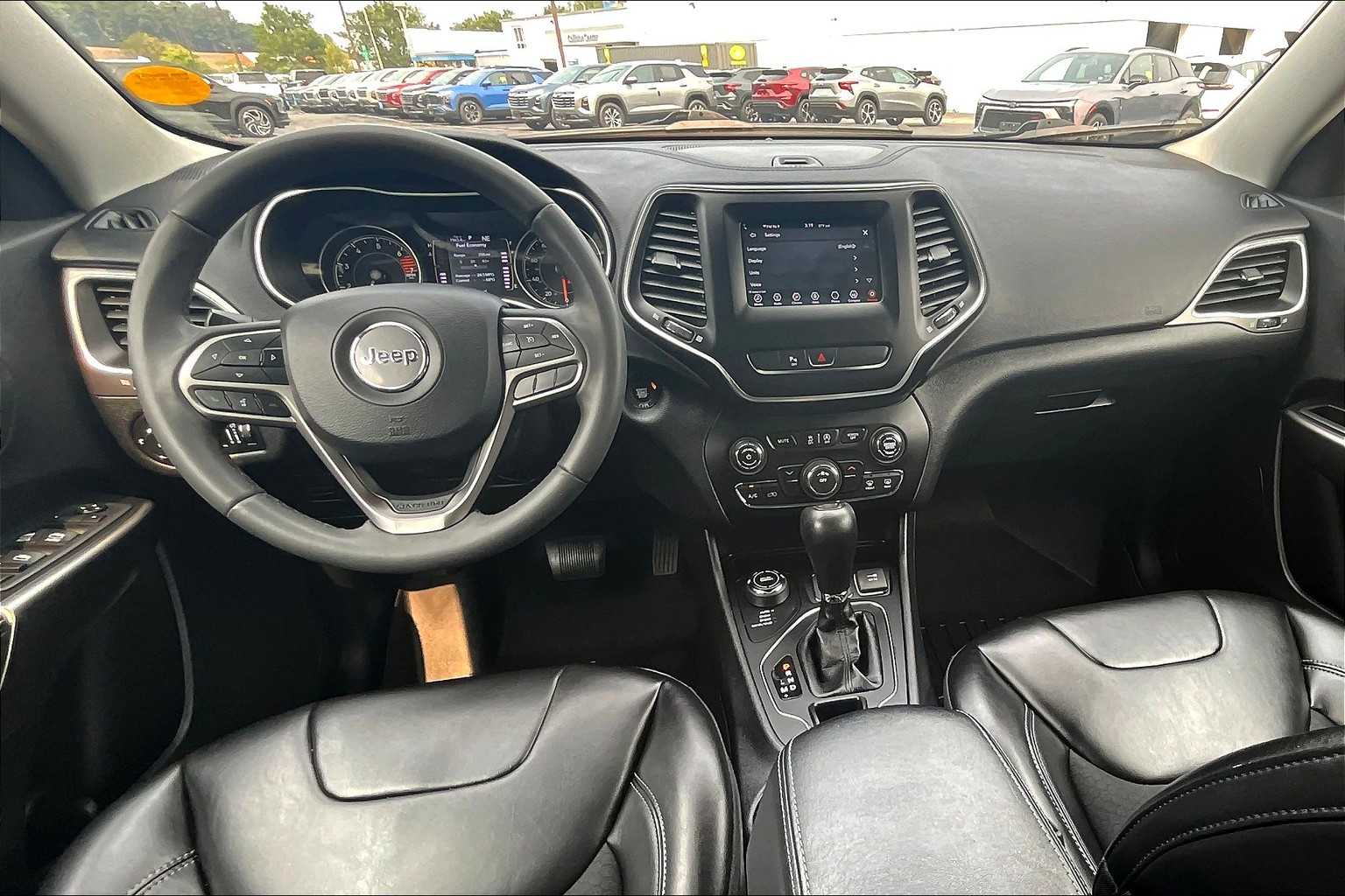2020 Jeep Cherokee Latitude Plus - Photo 20