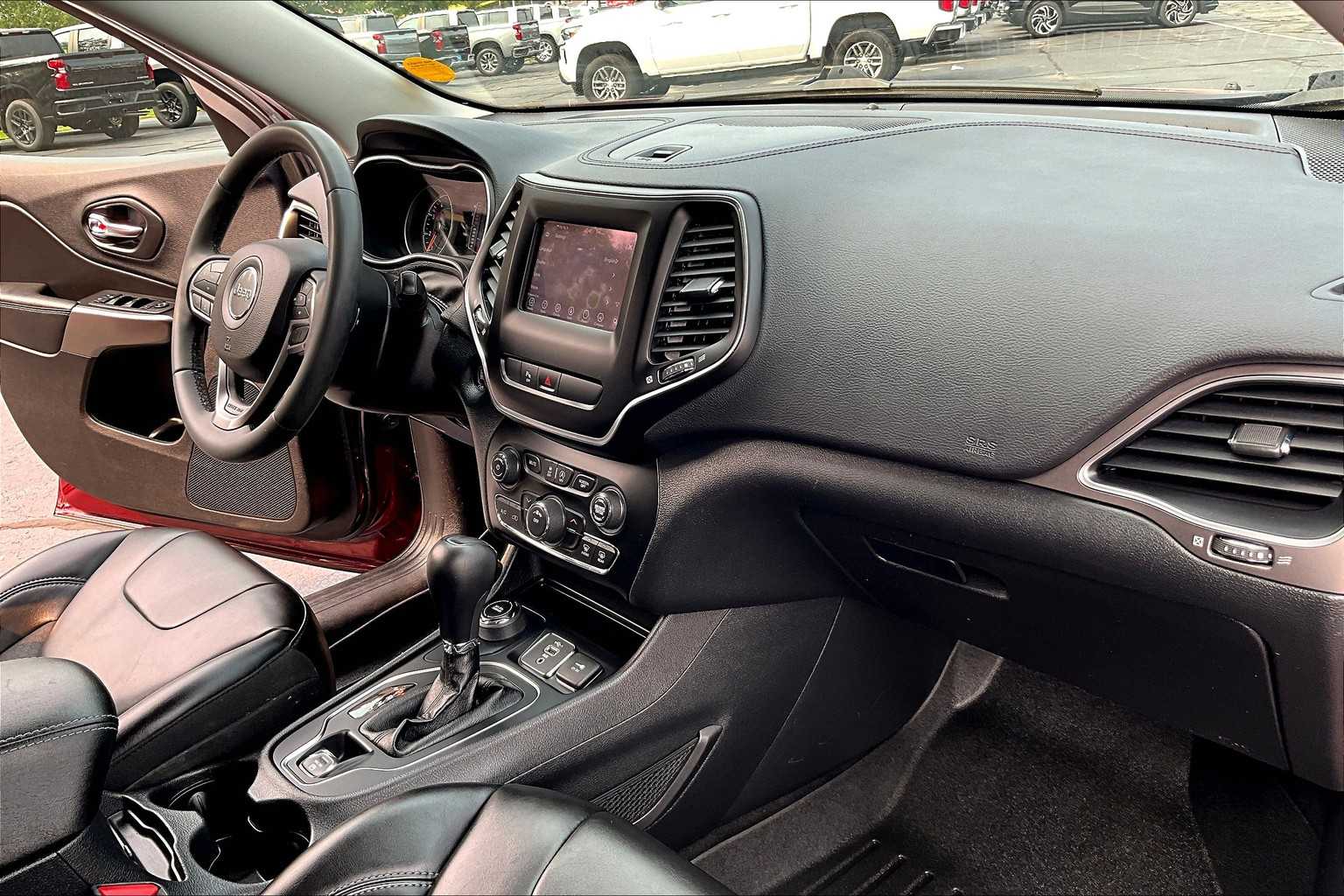 2020 Jeep Cherokee Latitude Plus - Photo 21