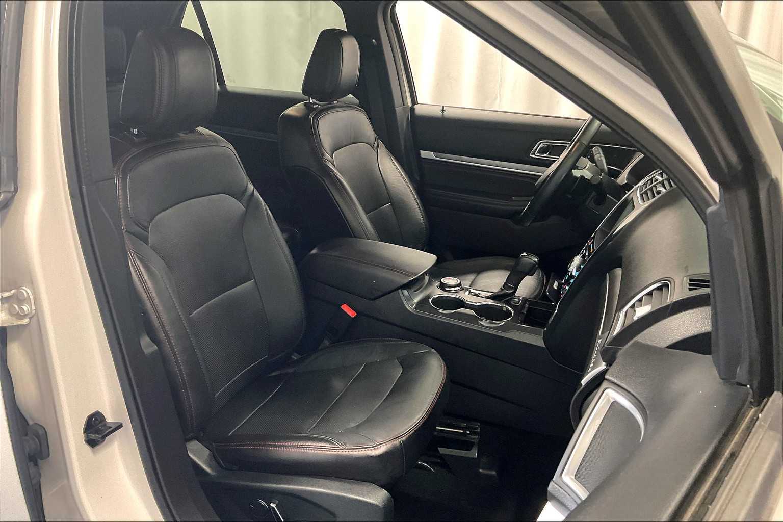 2018 Ford Explorer Sport - Photo 11
