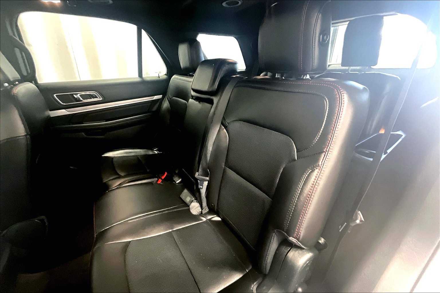 2018 Ford Explorer Sport - Photo 15