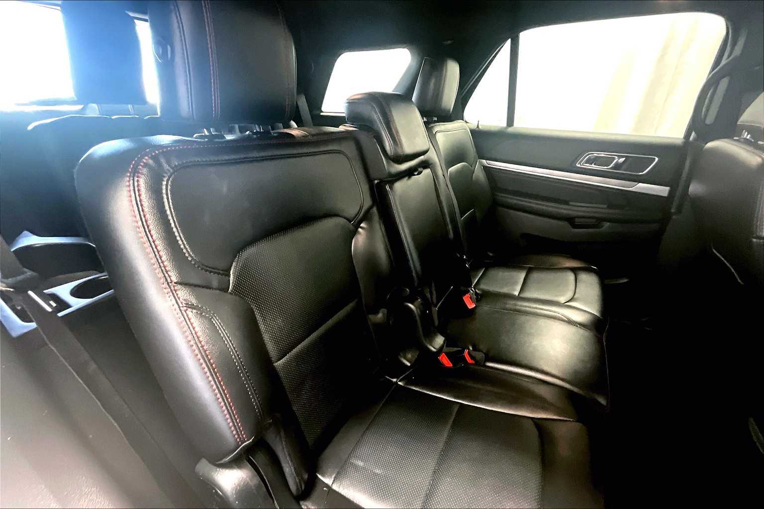 2018 Ford Explorer Sport - Photo 16