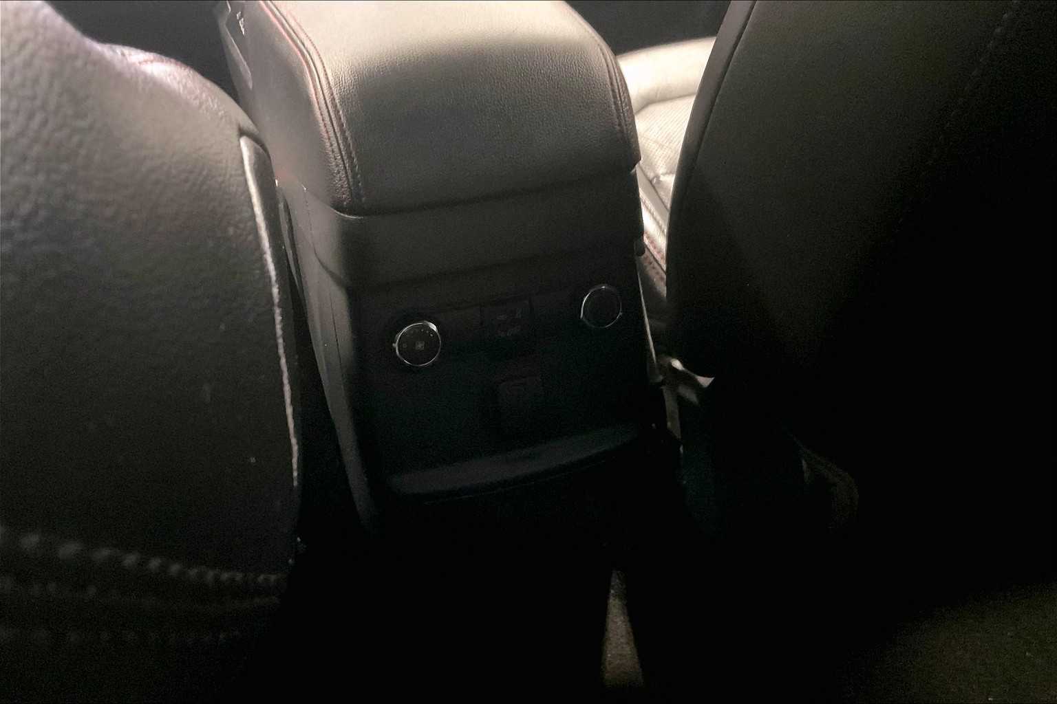 2018 Ford Explorer Sport - Photo 29