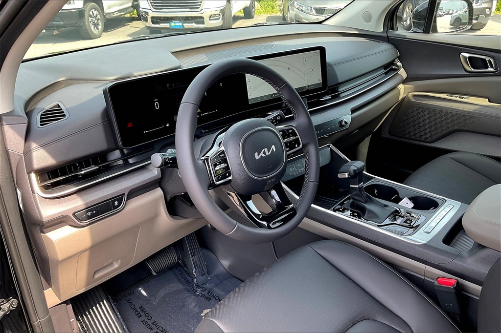 2025 Kia Carnival EX - Photo 9