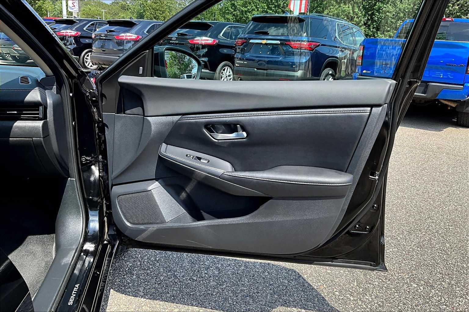 2022 Nissan Sentra SV - Photo 12