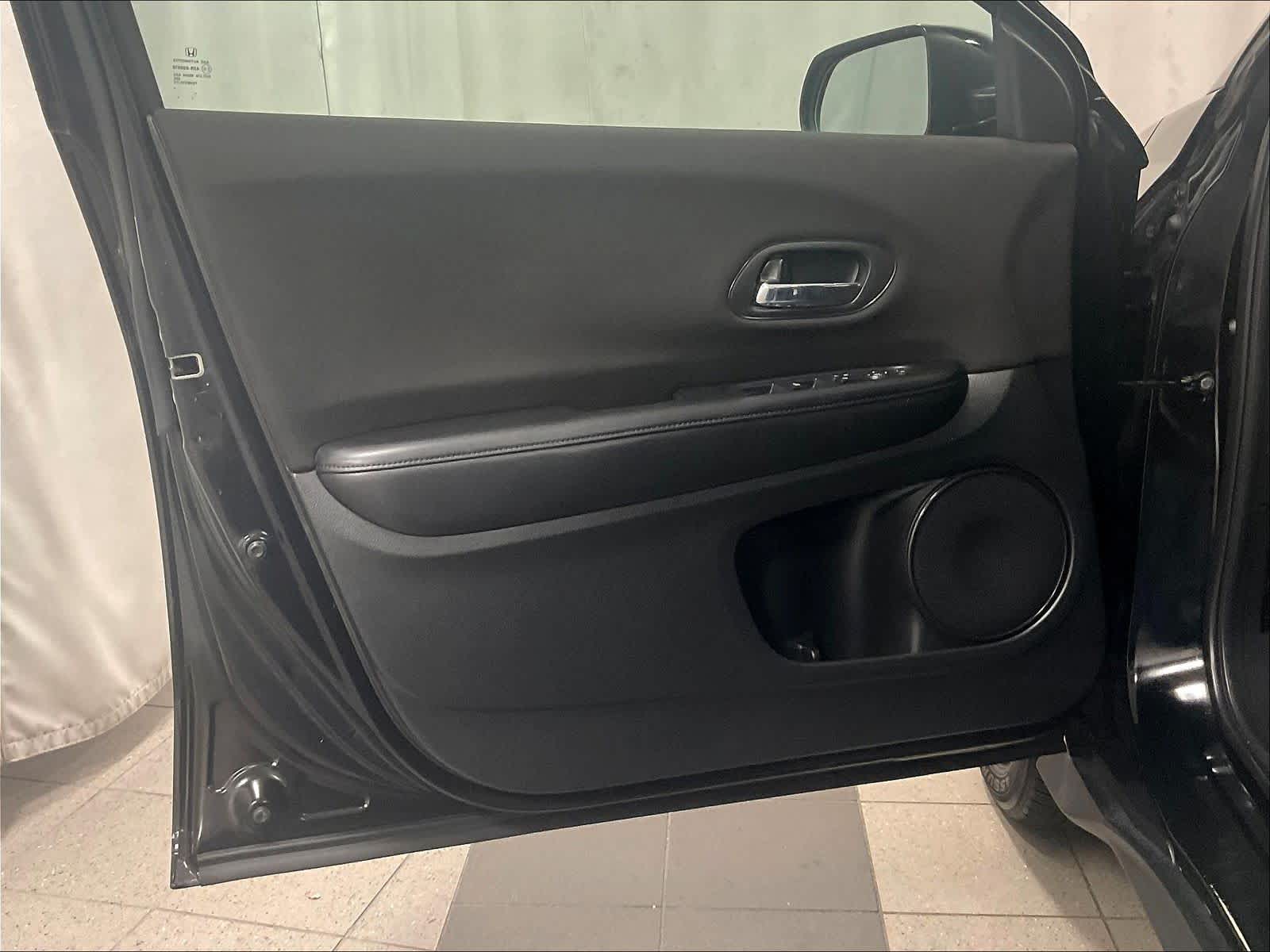 2018 Honda HR-V LX - Photo 9