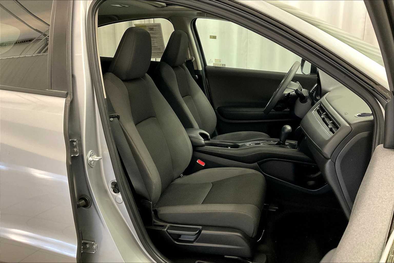 2022 Honda HR-V EX - Photo 11
