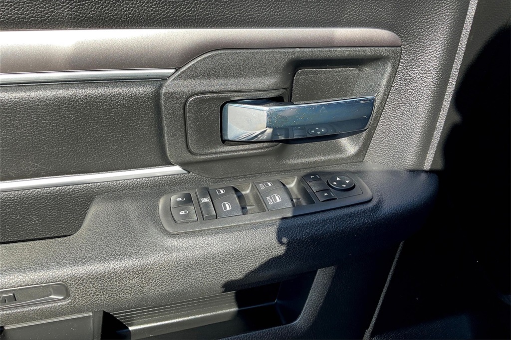 2022 Ram 1500 Classic Warlock - Photo 34