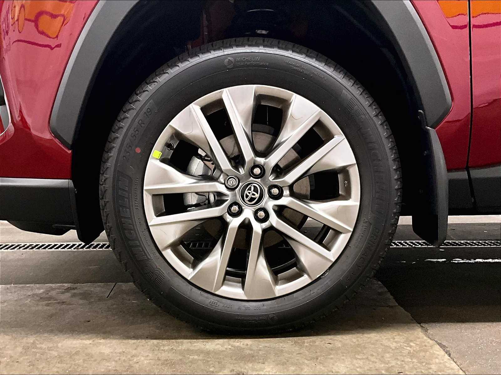 2025 Toyota RAV4 Limited - Photo 8