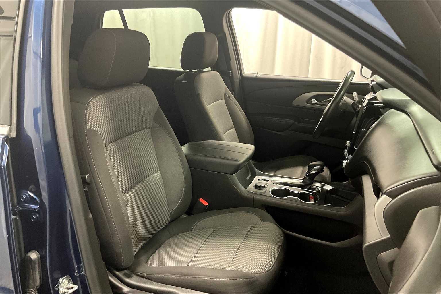 2022 Chevrolet Traverse LT Cloth - Photo 11
