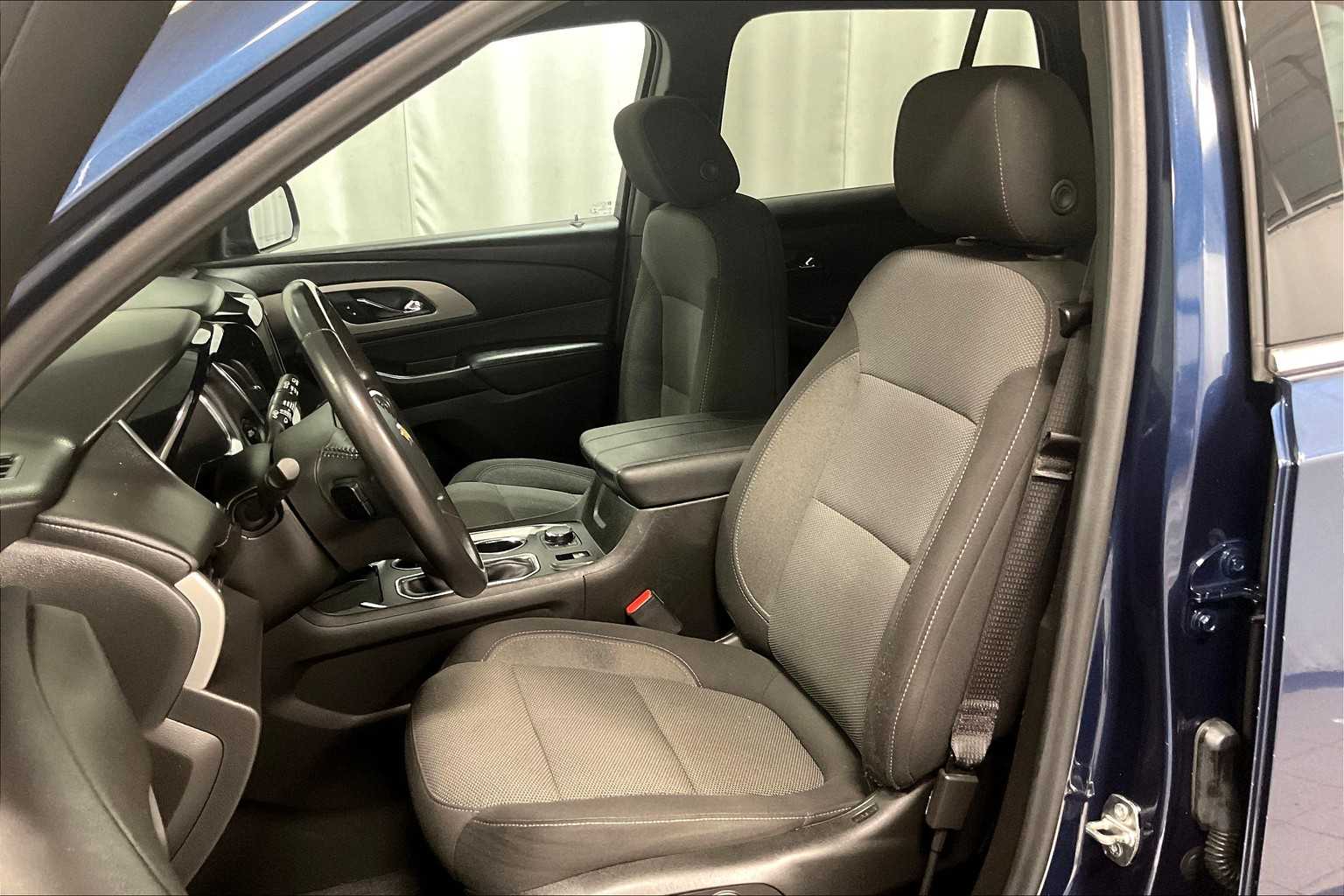 2022 Chevrolet Traverse LT Cloth - Photo 10