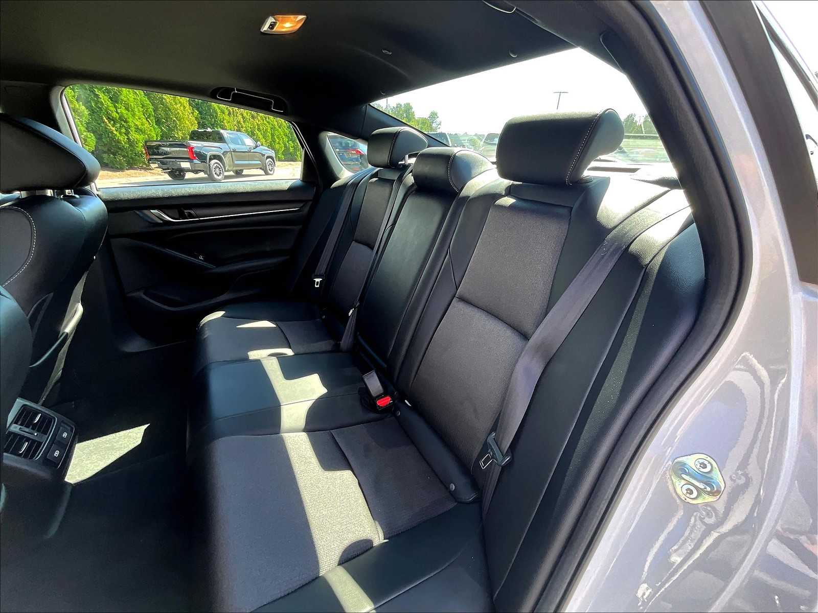 2021 Honda Accord Sport - Photo 15