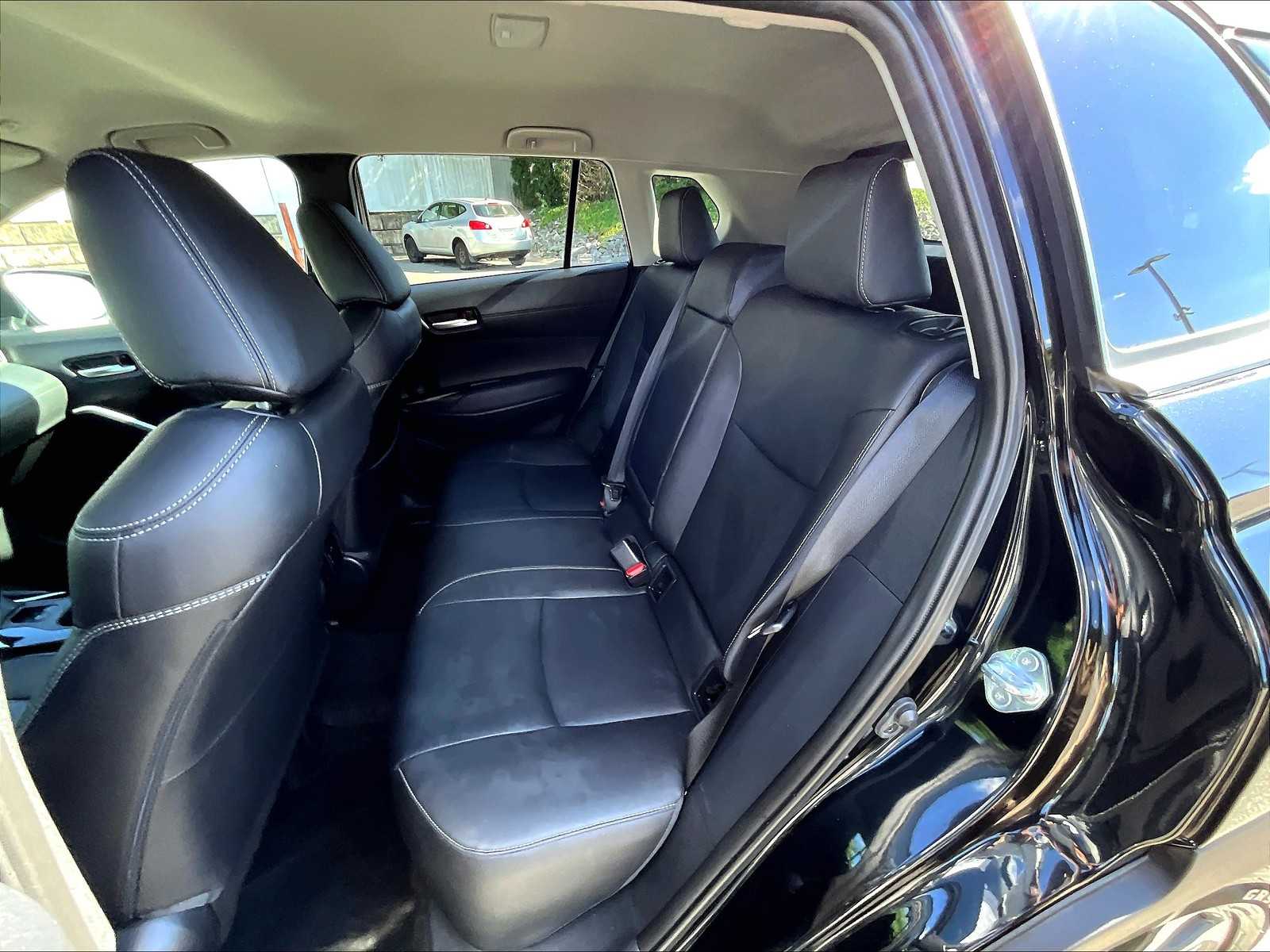 2025 Toyota Corolla Cross XLE - Photo 15